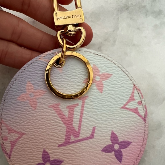 Louis Vuitton pink purple spring in the city bag charm keychain from Spring 2022 - Picture 6 of 9